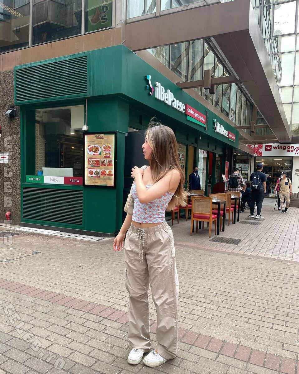 Elaine Gu nude photo 6