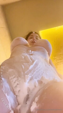 Eleemoon nude photo 3