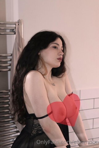 Eleemoon nude photo 1