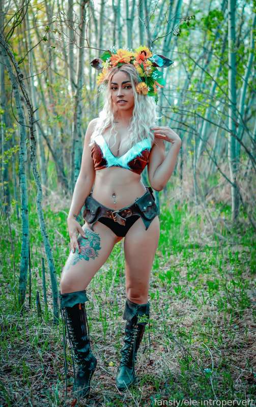 Elektra nude photo 2