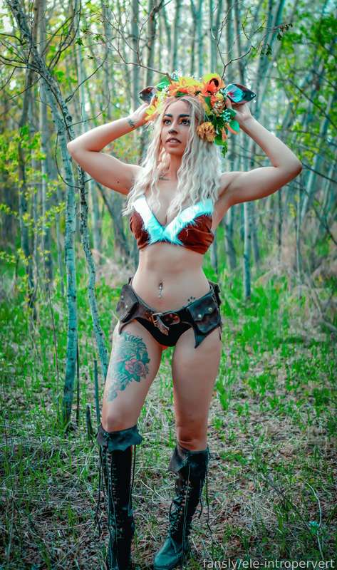 Elektra nude photo 4