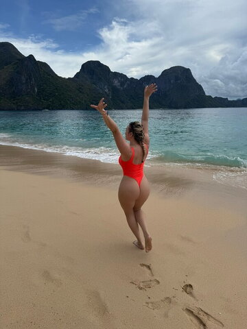 Elena nude photo 10