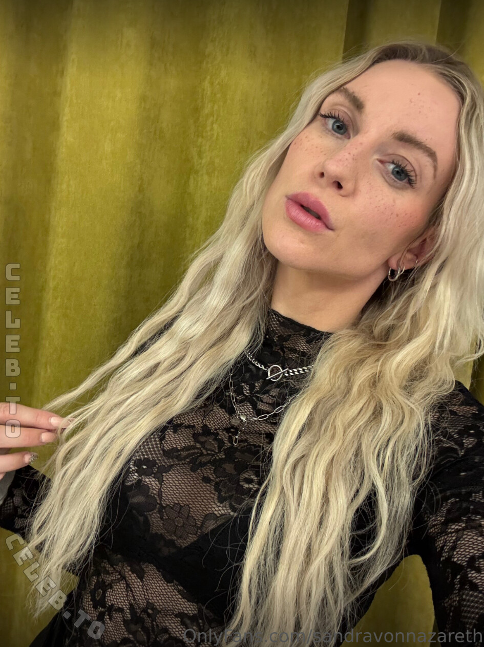 Elena_tight nude photo 1