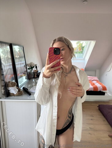 Elena_tight nude photo 3