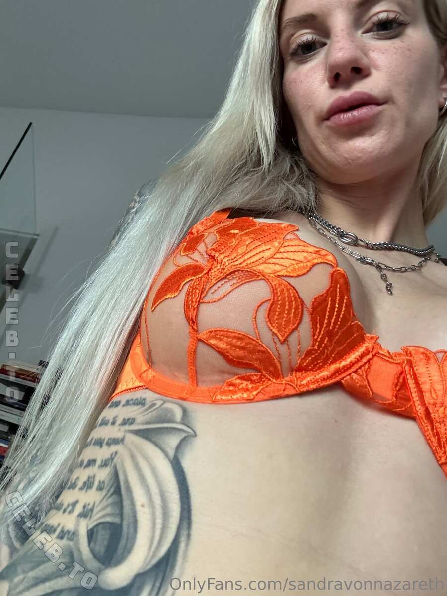 Elena_tight nude photo 1