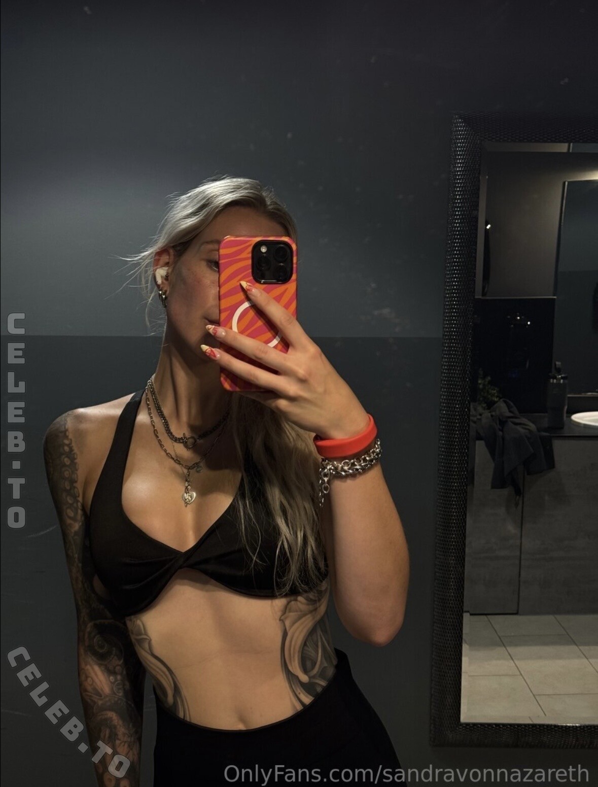 Elena_tight nude photo 2