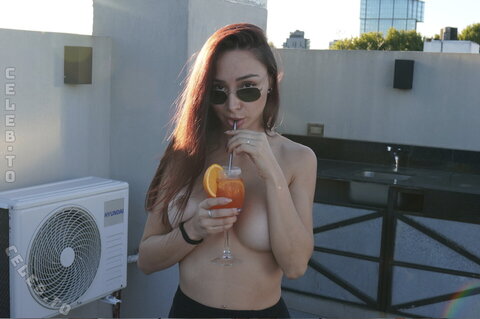 elenifirouu nude photo 6