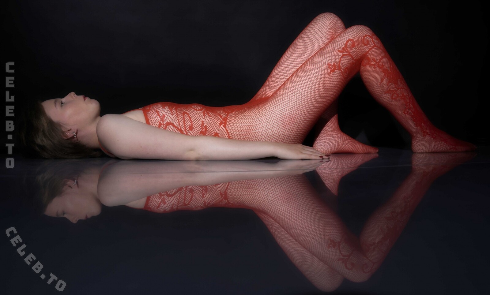 Eleyumina nude photo 5