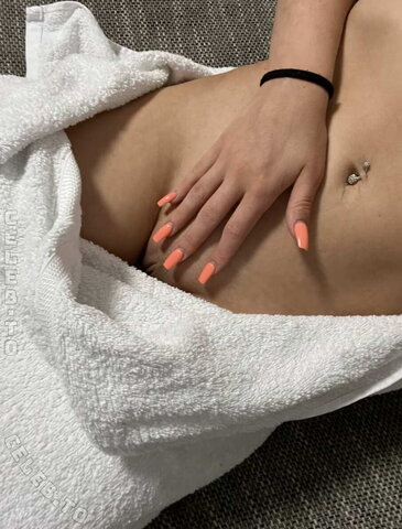 Eleyumina nude photo 6