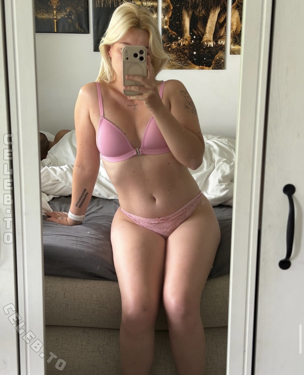 Eleyumina nude photo 11