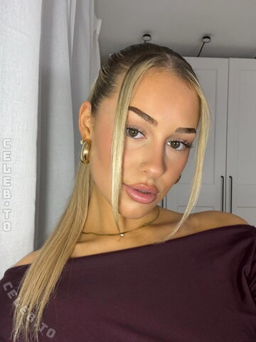 Elianabajrami nude photo 44