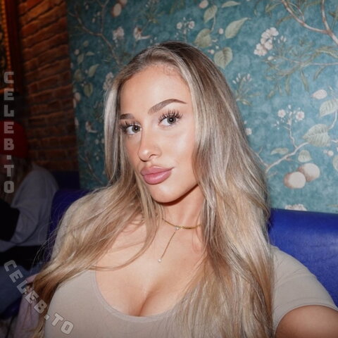 Elianabajrami nude photo 17