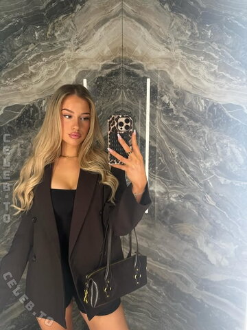 Elianabajrami nude photo 40