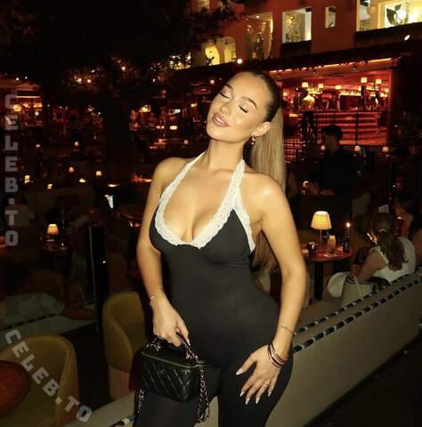 Elianabajrami nude photo 4