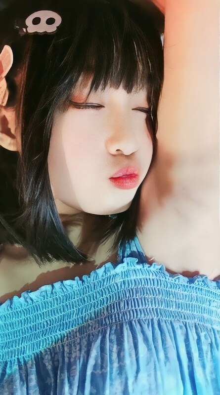 Elien nude photo 2