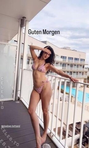 Elif Hot (1 photo)