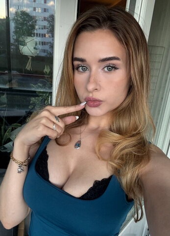Elina nude photo 32
