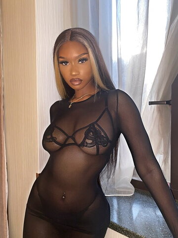 Elinda San nude photo 67