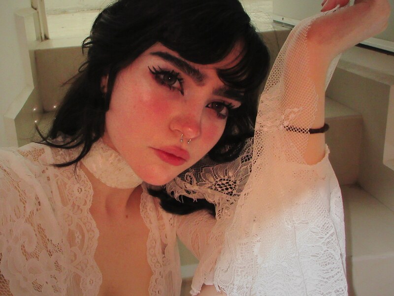 elinoiiddx nude photo 1
