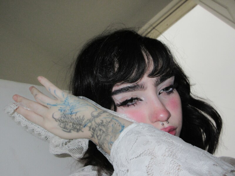 elinoiiddx nude photo 7