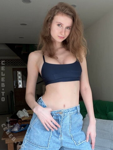Eliralunaria nude photo 2