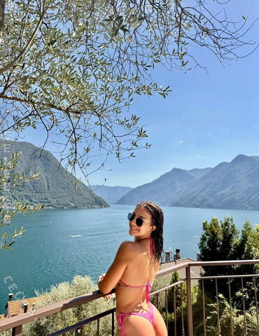 Elisa Meneghini Sexy (3 photos)
