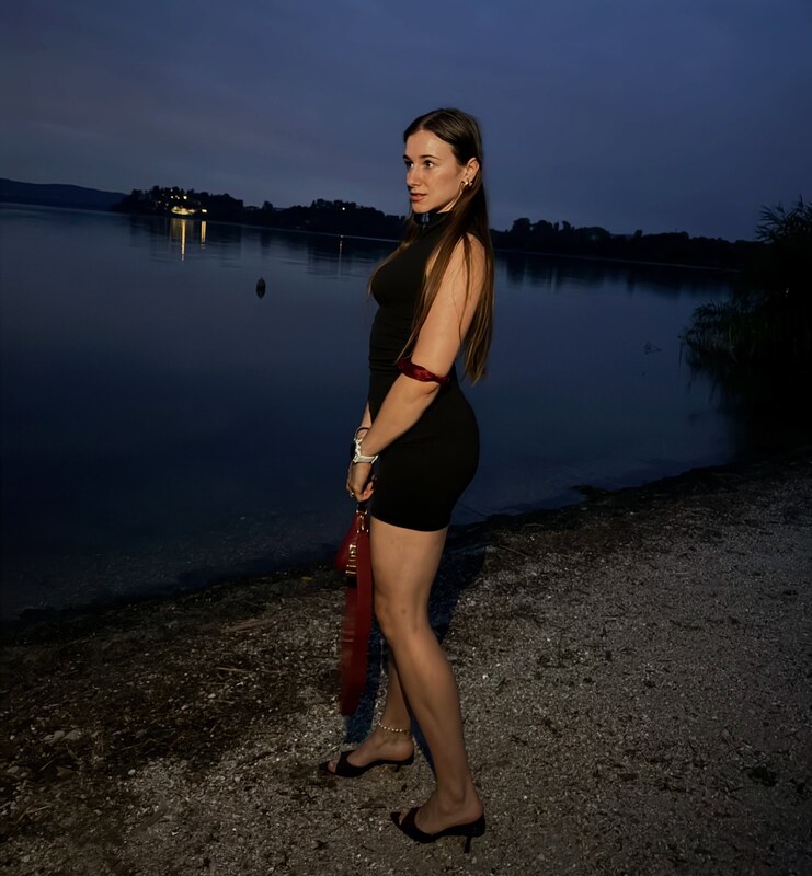 Elisa Santinon nude photo 32