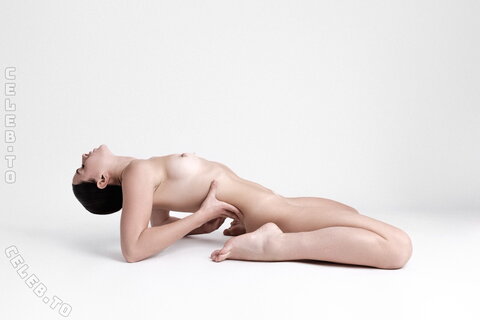 Elisa Valoren nude photo 33