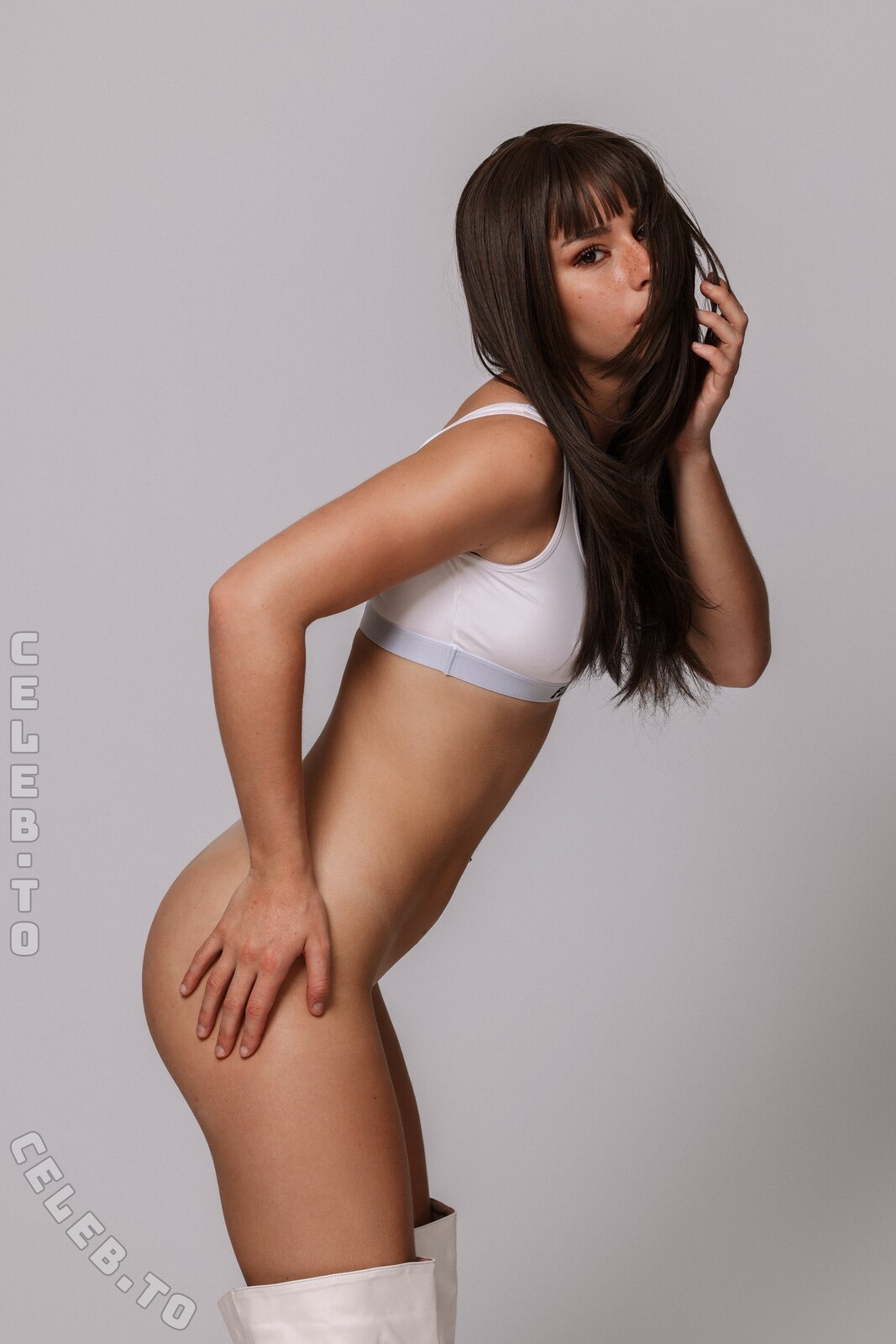 Elisa Valoren nude photo 4