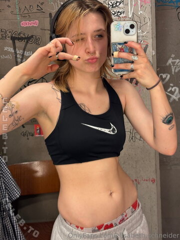 elisabeth.schneider nude photo 23