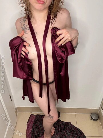 elisabeth.schneider nude photo 13