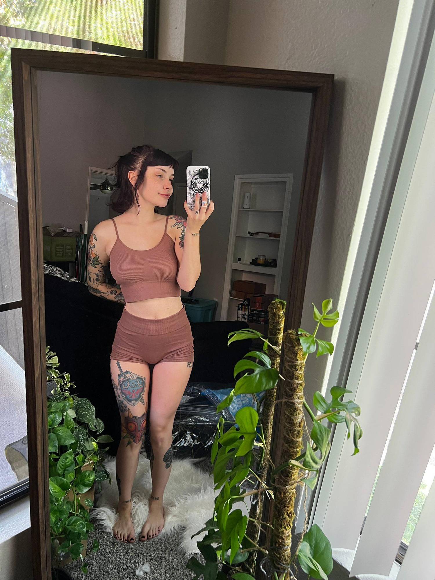 elise tails nude photo 3