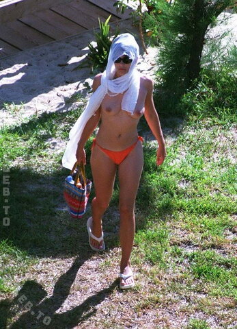 Elizabeth Jane Hurley nude photo 1