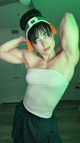 Elizabeth Reynoso nude photo 2