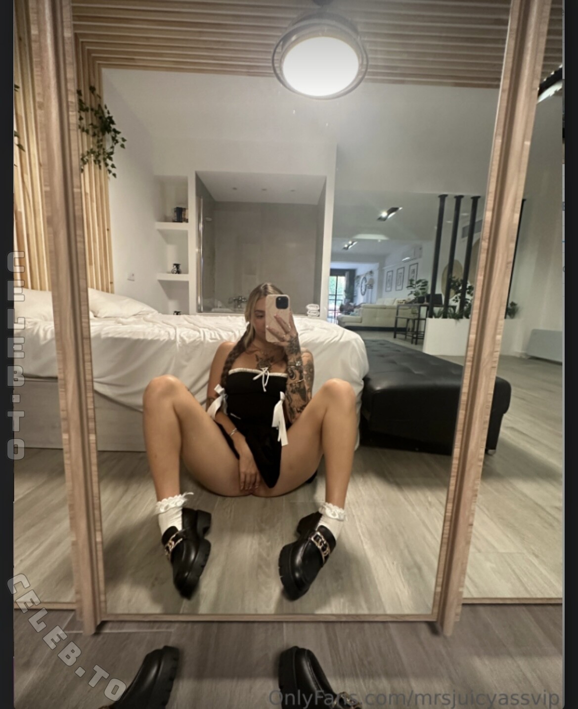 Elizabeth Sanchez nude photo 4