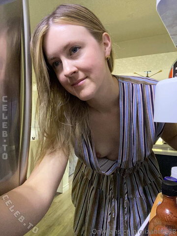 Elizabeth88 nude photo 13
