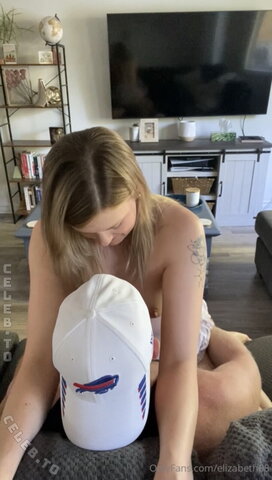 Elizabeth88 – Riding on the Couch