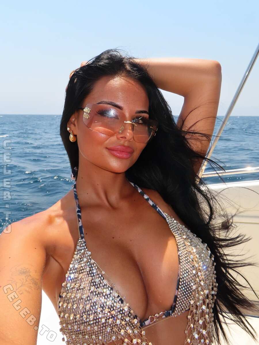 Eljana.kva nude photo 8