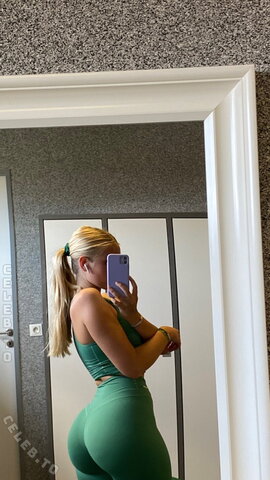 Ella Kania nude photo 24