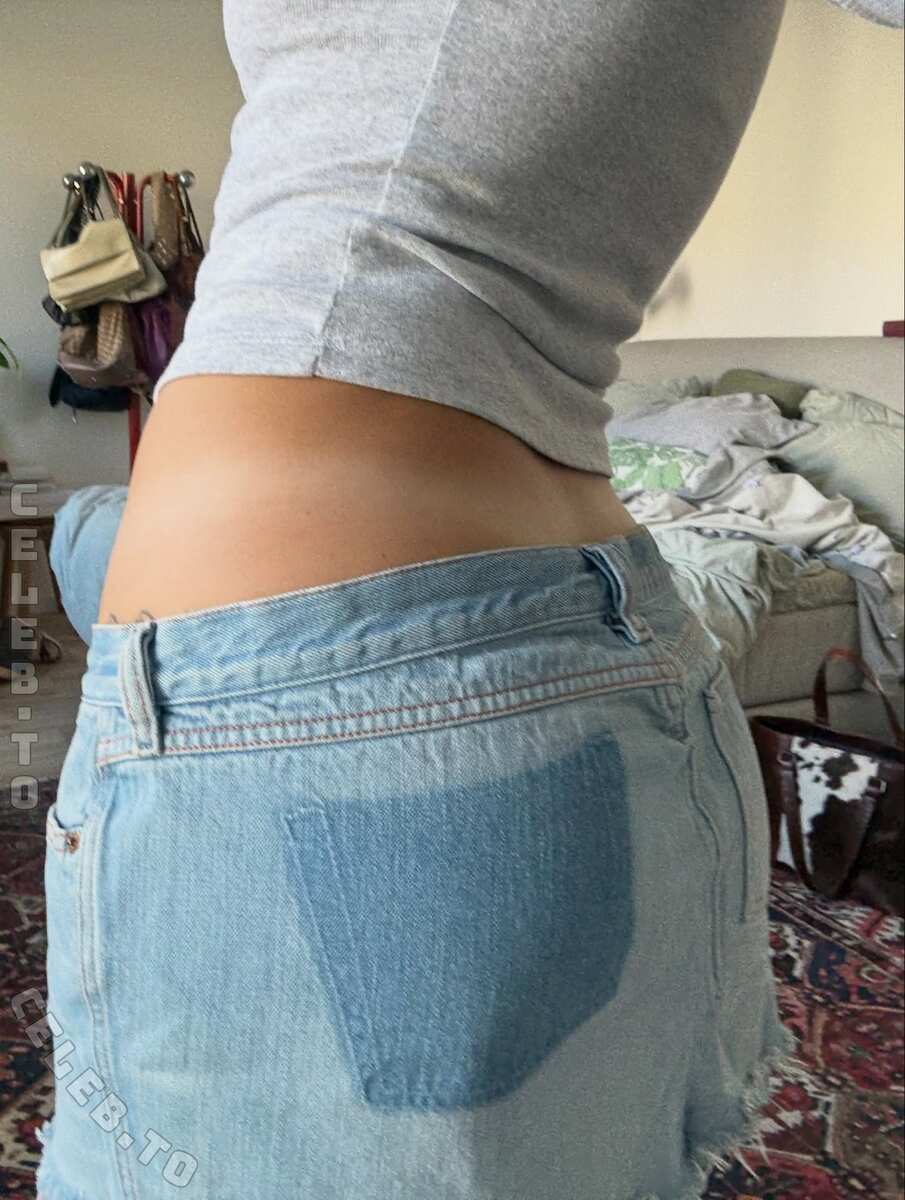 Ella Kania nude photo 8