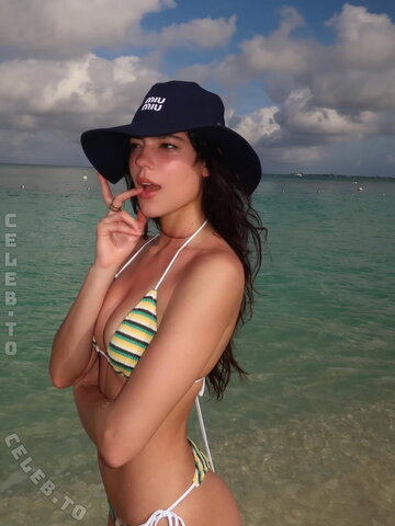 Ella Mendelsohn photo 2