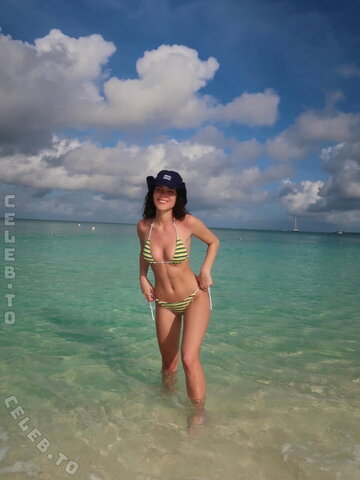 Ella Mendelsohn photo 3