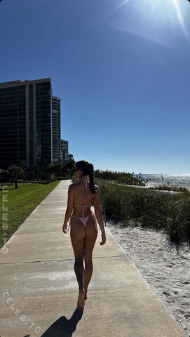 Ella Mendelsohn nude photo 6