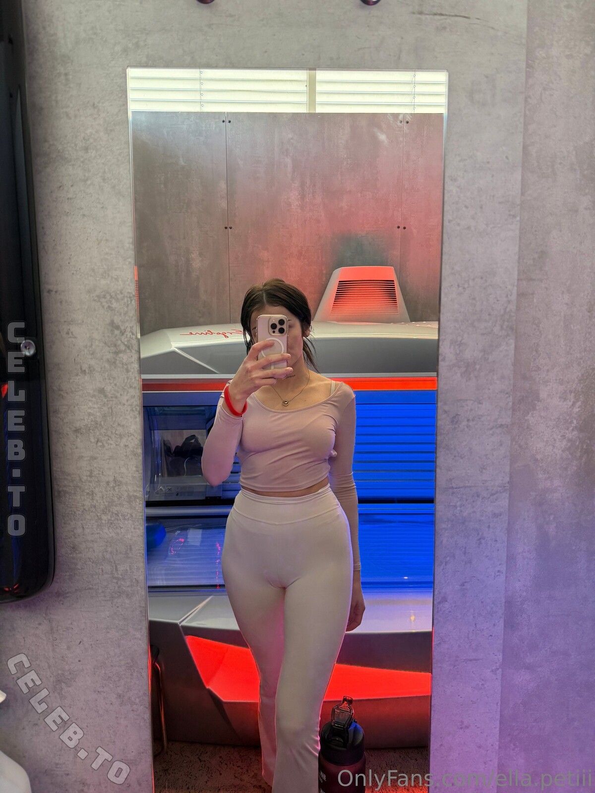 Ella petite nude photo 7