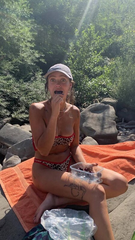 Ella Purnell nude photo 8