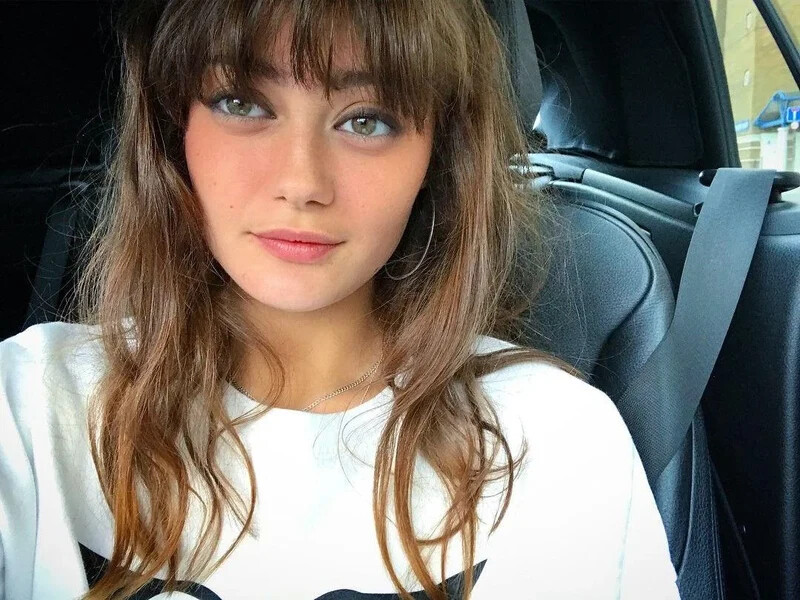 Ella Purnell nude photo 17