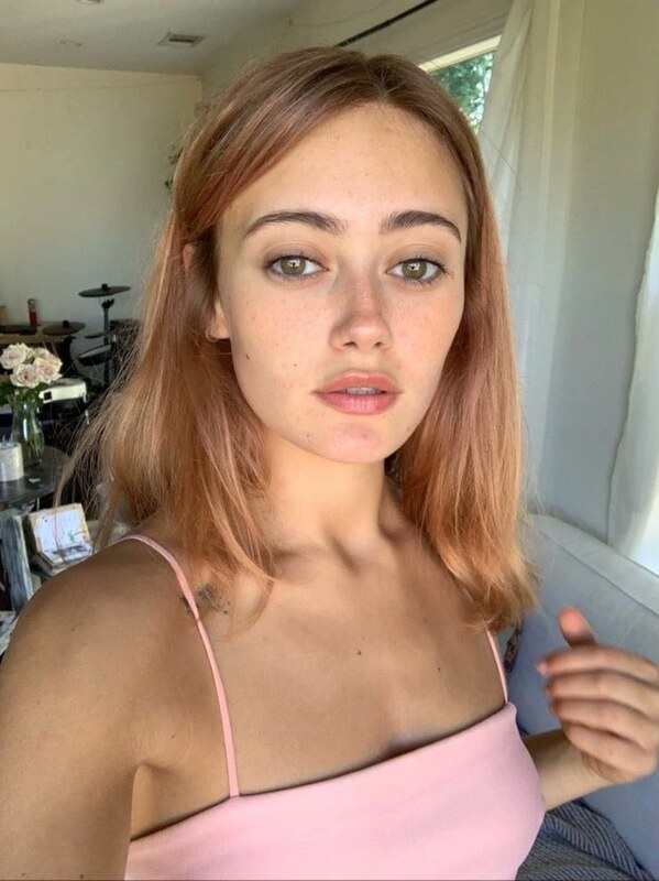 Ella Purnell nude photo 23
