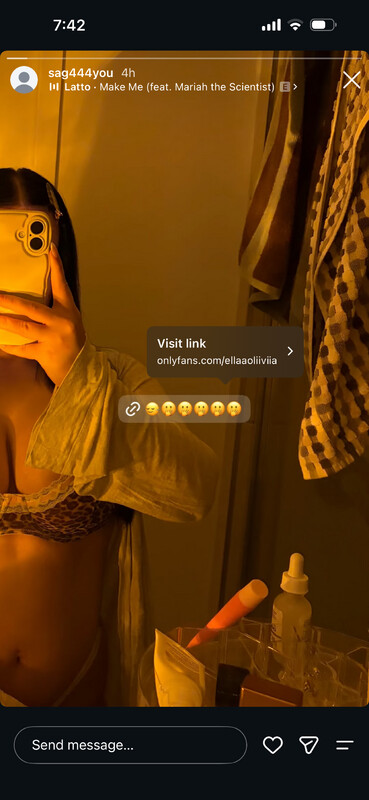 ellaaoliiviiaa nude photo 1