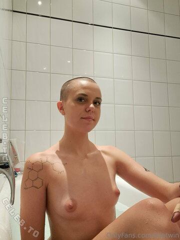 Ellatwin nude photo 30