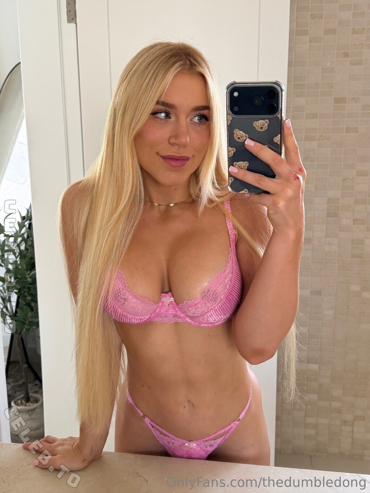 Elle Brooke nude photo 2
